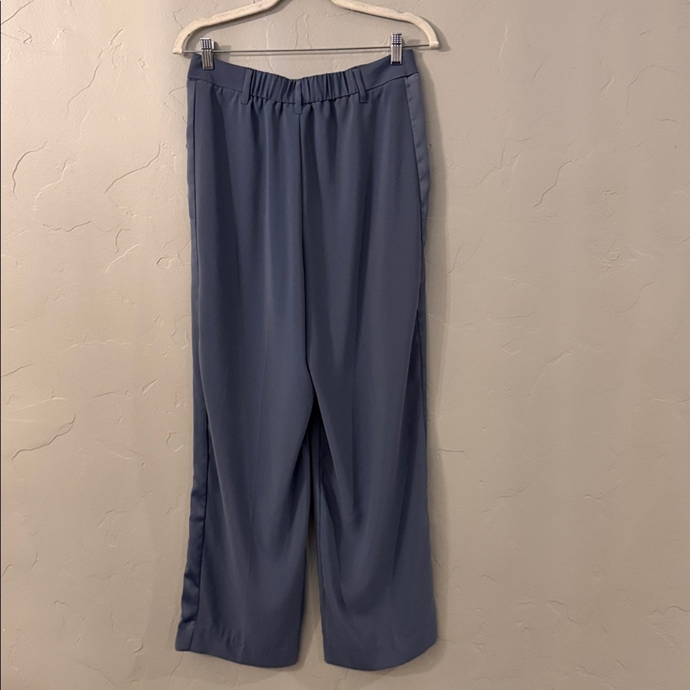 A New Day Women's High-Rise Satin Side Striped Straight Trousers - size 6 - Picture 4 of 6